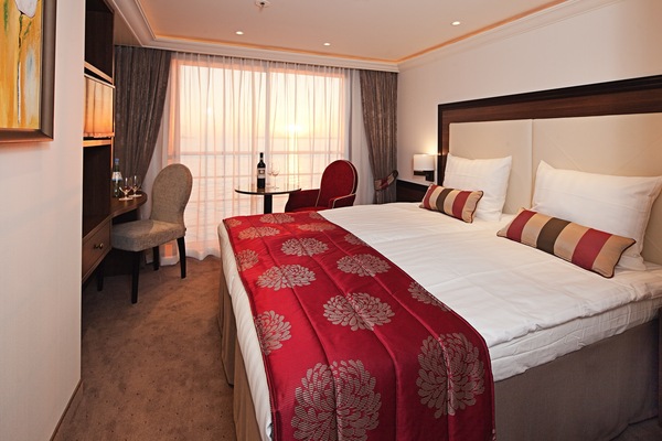 Riviera Travel, MS William Shakespeare, Standard Cabin 4.jpg